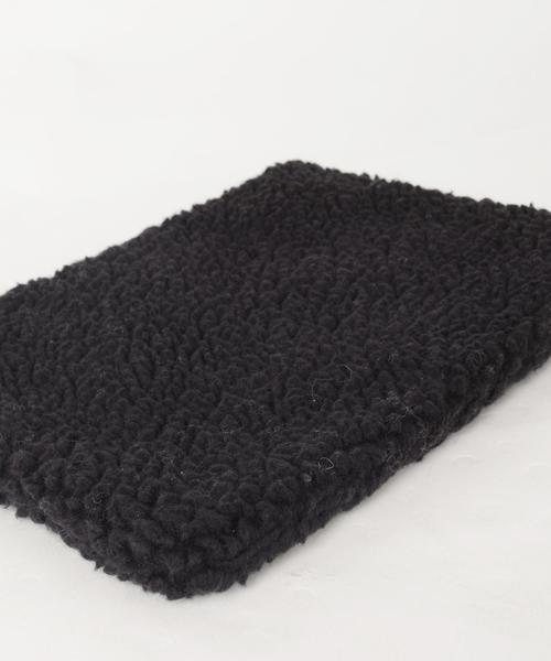 TEMBEA(テンベア)の「 【LEE 11月号掲載】TEMBEA(テンベア):ボア フラットバッグ◇(クラッチバッグ・レディース・ナチュラル/ブラック・ONE SIZE)」の6枚目の写真