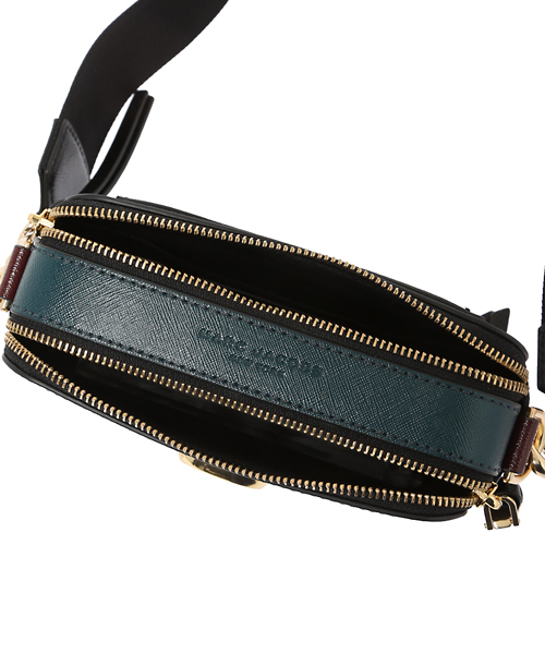MARC JACOBS（マークジェイコブス）の「SNAPSHOT/スナップショット スモール カメラバッグ クラッチ（ショルダーバッグ・レディース・ブラック・ONE SIZE）」の10枚目の写真