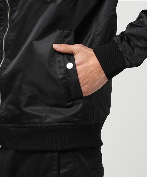 VENCEEXCHANGE（ヴァンスエクスチェンジ）の「ナイロンMA-1                        （MA-1・メンズ・ダークグリーン/ブルー/ブラック・LARGE/MEDIUM）」の9枚目の写真