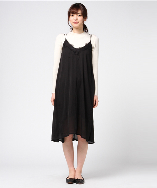 MERLOT(メルロー)の「レースシフォンキャミワンピース4878(ワンピース・レディース・ピンク/オフホワイト/グレー/ブラック/ライトブルー・FREE)」の7枚目の写真
