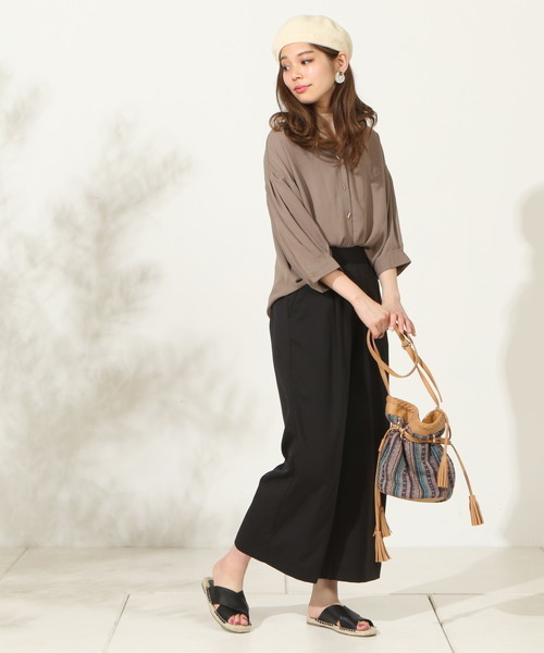 natural couture(ナチュラルクチュール)の「おしゃれ釦ボリュームスリーブ(シャツ/ブラウス・レディース・オレンジ系その他/ストライプ/アイボリー/カーキ・FREE)」の2枚目の写真