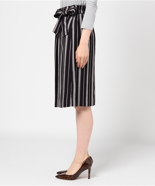 N.(N. Natural Beauty Basic)(エヌエヌナチュラルビューティーベーシック)の「サイドリボンラップスカート(スカート・レディース・ホワイト/ブラウン/ダークネイビー・MEDIUM)」の5枚目の写真