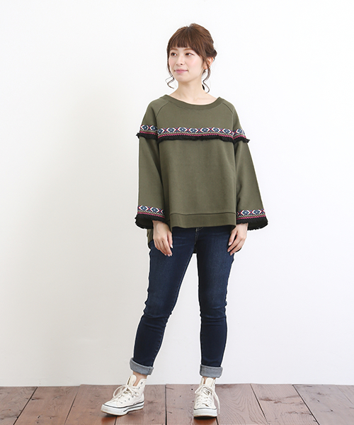 CUBE SUGAR（キューブシュガー）の「裏毛エスニッククルー（Tシャツ/カットソー・レディース・トップグレー/ナチュラル/ブラック/カーキ・M）」の4枚目の写真