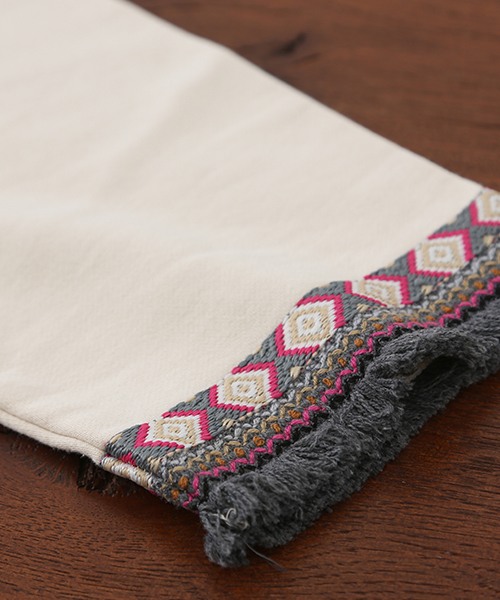 CUBE SUGAR（キューブシュガー）の「裏毛エスニッククルー（Tシャツ/カットソー・レディース・トップグレー/ナチュラル/ブラック/カーキ・M）」の7枚目の写真