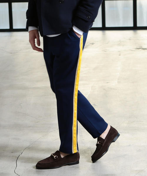 BEAUTY&YOUTH UNITED ARROWS（ビューティーアンドユースユナイテッドアローズ）の「【WEB限定】 by ジャージ ライン テーパードパンツ（その他パンツ・メンズ・ネイビー/ブラック/その他・LARGE/MEDIUM/SMALL）」の3枚目の写真