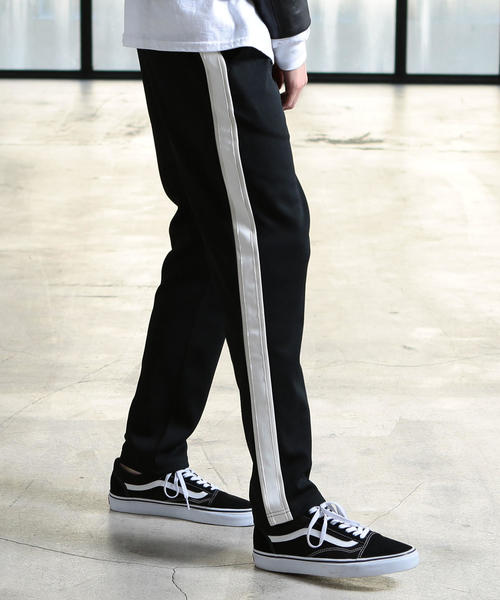 BEAUTY&YOUTH UNITED ARROWS（ビューティーアンドユースユナイテッドアローズ）の「【WEB限定】 by ジャージ ライン テーパードパンツ（その他パンツ・メンズ・ネイビー/ブラック/その他・LARGE/MEDIUM/SMALL）」の4枚目の写真