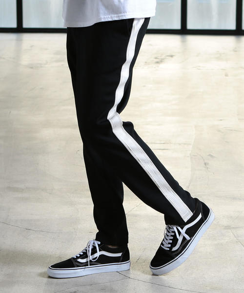 BEAUTY&YOUTH UNITED ARROWS（ビューティーアンドユースユナイテッドアローズ）の「【WEB限定】 by ジャージ ライン テーパードパンツ（その他パンツ・メンズ・ネイビー/ブラック/その他・LARGE/MEDIUM/SMALL）」の5枚目の写真