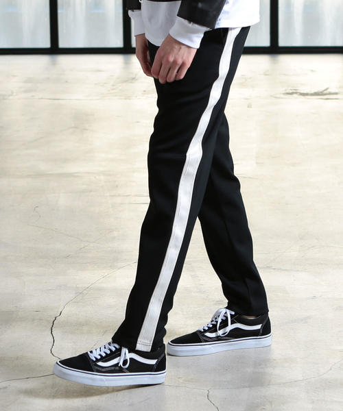 BEAUTY&YOUTH UNITED ARROWS（ビューティーアンドユースユナイテッドアローズ）の「【WEB限定】 by ジャージ ライン テーパードパンツ（その他パンツ・メンズ・ネイビー/ブラック/その他・LARGE/MEDIUM/SMALL）」の6枚目の写真