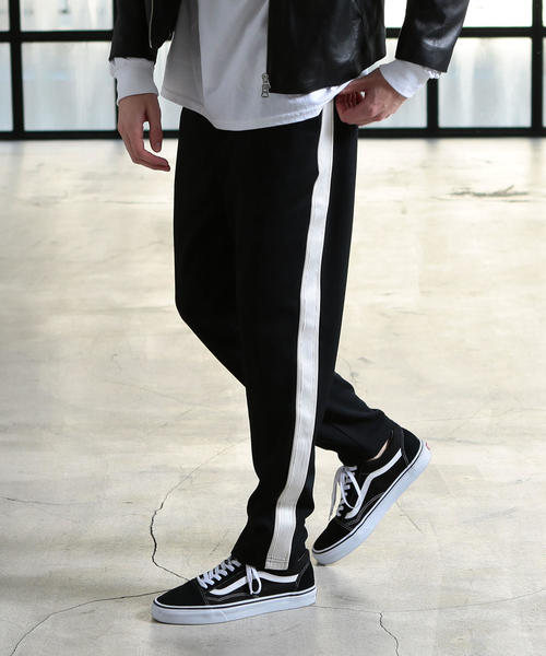 BEAUTY&YOUTH UNITED ARROWS（ビューティーアンドユースユナイテッドアローズ）の「【WEB限定】 by ジャージ ライン テーパードパンツ（その他パンツ・メンズ・ネイビー/ブラック/その他・LARGE/MEDIUM/SMALL）」の14枚目の写真