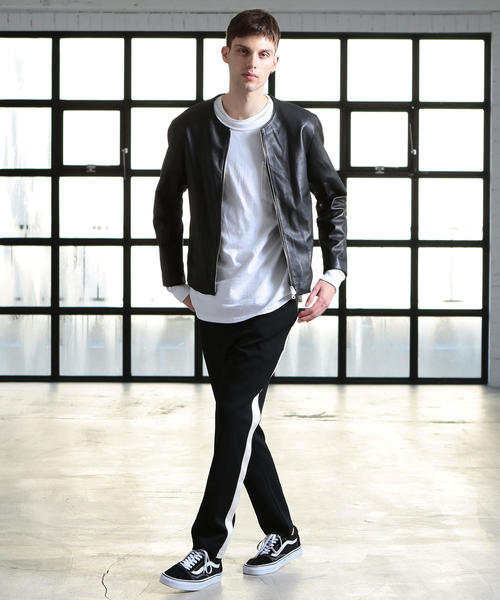 BEAUTY&YOUTH UNITED ARROWS（ビューティーアンドユースユナイテッドアローズ）の「【WEB限定】 by ジャージ ライン テーパードパンツ（その他パンツ・メンズ・ネイビー/ブラック/その他・LARGE/MEDIUM/SMALL）」の17枚目の写真