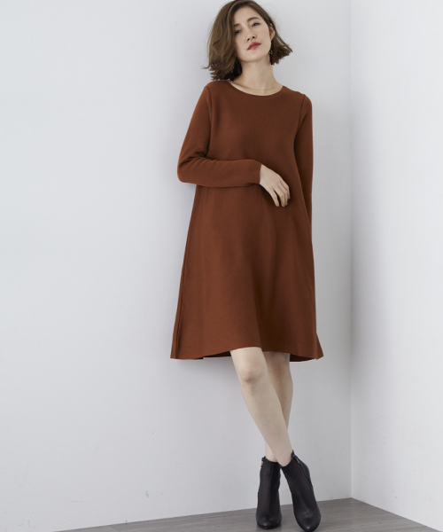 STUDIOUS（ステュディオス）の「Ａラインフレアニットワンピース（ワンピース・レディース・ブラック/ベージュ/バーガンディー/グリーン/ブラウン/グレー・FREE）」の18枚目の写真