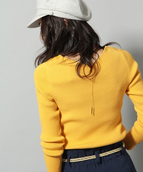 Andemiu（アンデミュウ）の「バックアクセリブプルオーバー786042（ニット/セーター・レディース・ネイビー/オフホワイト/ピンク/イエロー/その他・FREE）」の4枚目の写真