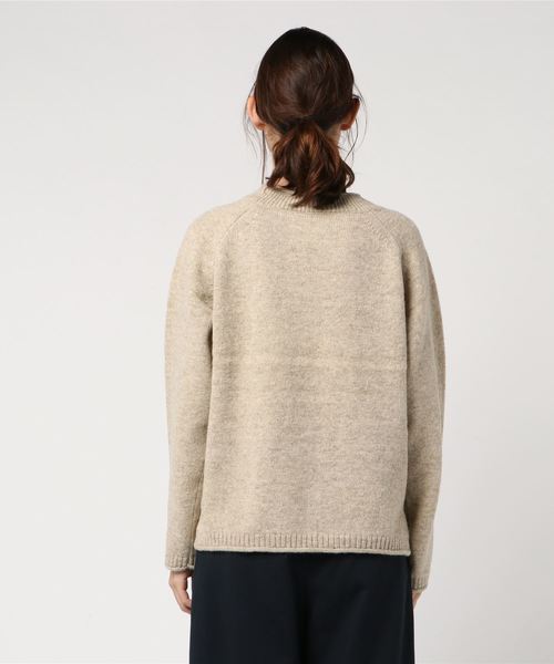 MHL.（エムエイチエル）の「FINE SHETLAND（ニット/セーター・レディース・アイボリー/マスタード・2）」の4枚目の写真