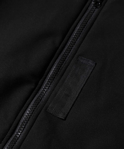 ADAM ET ROPE'（アダムエロペ）の「Dermizax 中綿MA-1ブルゾン（ブルゾン・メンズ・ブラック/ワイン・M/L）」の7枚目の写真