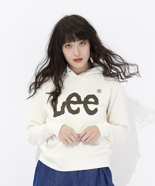 Lee（リー）の「【Lee】ロゴスウェットパーカー（スウェット・レディース・ブラック/パープル/グレー/オフホワイト/ピンク/ワイン/ネイビー・M/L）」の2枚目の写真