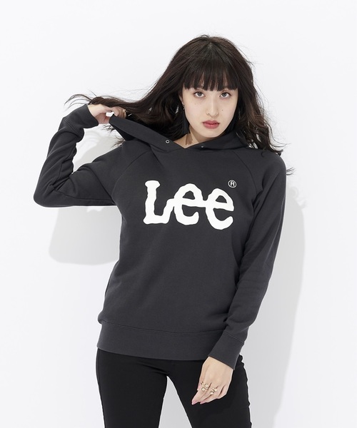 Lee（リー）の「【Lee】ロゴスウェットパーカー（スウェット・レディース・ブラック/パープル/グレー/オフホワイト/ピンク/ワイン/ネイビー・M/L）」の3枚目の写真