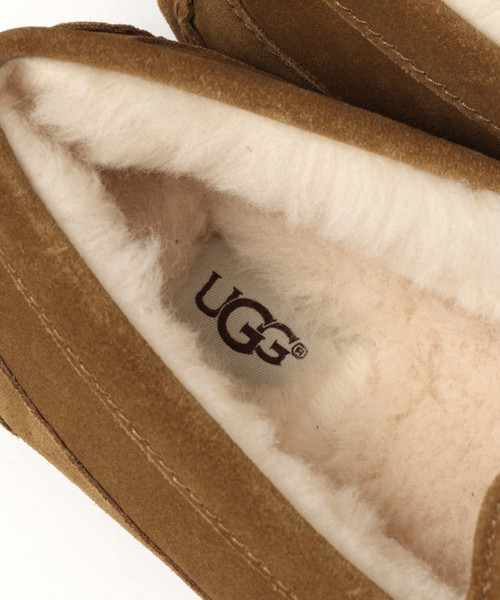 UGG（アグ）の「UGG/アグ　ASCOT（モカシン/デッキシューズ・メンズ・ベージュ/チャコール・SMALL/MEDIUM/LARGE）」の6枚目の写真