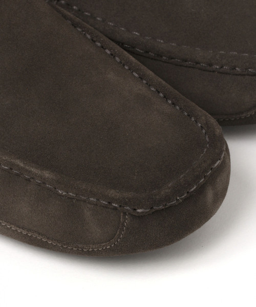 UGG（アグ）の「UGG/アグ　ASCOT（モカシン/デッキシューズ・メンズ・ベージュ/チャコール・SMALL/MEDIUM/LARGE）」の5枚目の写真