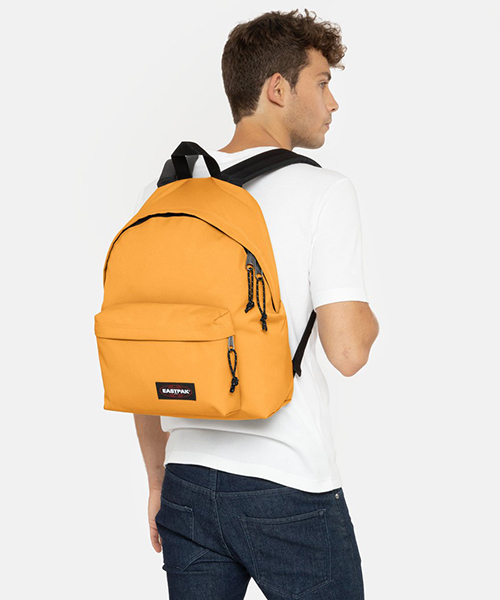 EASTPAK(イーストパック )の「PADDED PAK'R SEASONAL COLORS デイパック(バックパック/リュック)」|イエロー