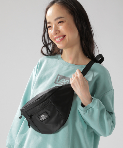 Lee（リー）の「【Lee(リー)】ウエストポーチ（ボディバッグ/ウエストポーチ・レディース・ベージュ/ブラック・FREE）」の2枚目の写真