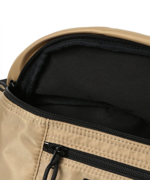 Lee（リー）の「【Lee(リー)】ウエストポーチ（ボディバッグ/ウエストポーチ・レディース・ベージュ/ブラック・FREE）」の10枚目の写真