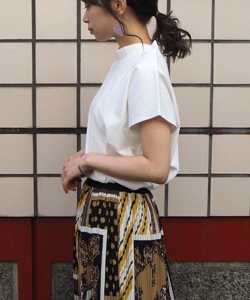 tiptop（ティップトップ）の「モックネックラウンドヘムプルオーバー【ZOZOTOWN限定アイテム】（Tシャツ/カットソー・レディース・ブラック/ベージュ/オフホワイト/グリーン/A・FREE）」の7枚目の写真