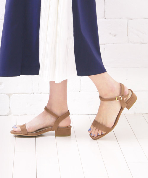VIVIAN（ヴィヴィアン）の「スクエアトゥネックベルトローヒールサンダル（サンダル・レディース・シルバー/スモークグレー/ブラック系その他/ライトパープル/パイソン/ブラック系その他3/ベージュ系その他3/ブルー系その他3/イエロー系その他3/ペールイエロー/ピンク系その他3/レッド系その他2・LL/SS/S/M/L）」の9枚目の写真
