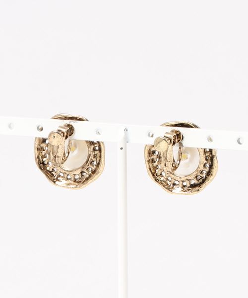 Port（ポート）の「レトロ ボリューム イヤリング_（イヤリング・レディース・ホワイト/ブラック/グレー/レッド/ブラック系その他/ブラック系その他2/ブラック系その他3/ブラック系その他4/ブラック系その他5/シルバー/ゴールド/ブルー/アイボリー/クリアブラック/ホワイト系その他/ライトグリーン/ベージュ・FREE）」の21枚目の写真