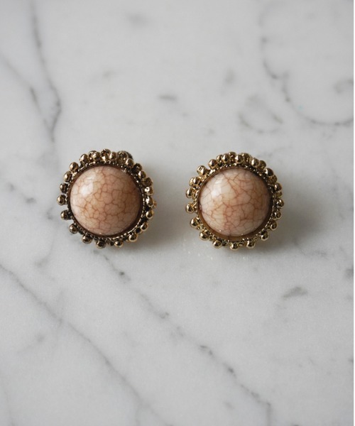 Port（ポート）の「レトロ ボリューム イヤリング_（イヤリング・レディース・ホワイト/ブラック/グレー/レッド/ブラック系その他/ブラック系その他2/ブラック系その他3/ブラック系その他4/ブラック系その他5/シルバー/ゴールド/ブルー/アイボリー/クリアブラック/ホワイト系その他/ライトグリーン/ベージュ・FREE）」の12枚目の写真