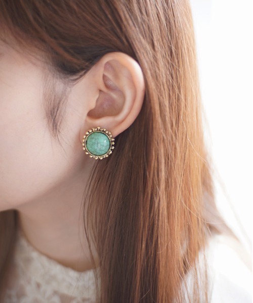 Port（ポート）の「レトロ ボリューム イヤリング_（イヤリング・レディース・ホワイト/ブラック/グレー/レッド/ブラック系その他/ブラック系その他2/ブラック系その他3/ブラック系その他4/ブラック系その他5/シルバー/ゴールド/ブルー/アイボリー/クリアブラック/ホワイト系その他/ライトグリーン/ベージュ・FREE）」の13枚目の写真