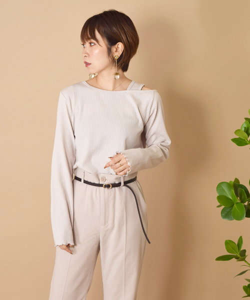 w closet（ダブルクローゼット）の「オフショルダーメロウプルオーバー（Tシャツ/カットソー・レディース・ブラック/ベージュ/スモークグレー・FREE）」の11枚目の写真