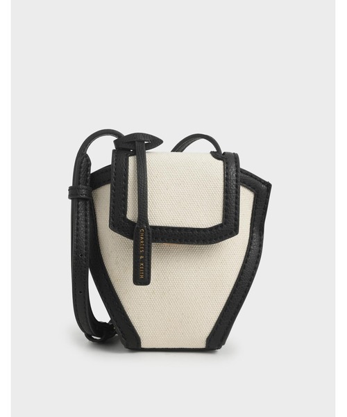 CHARLES & KEITH（チャールズ & キース）の「ジオメトリック クロスボディバッグ / Geometric Crossbody Bag（ショルダーバッグ・レディース・ブラック系その他2/マルチ/ライトブラウン/オリーブ・S）」の2枚目の写真