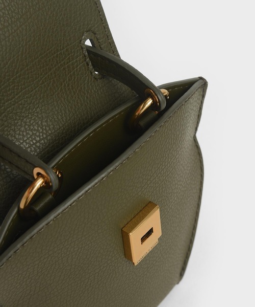 CHARLES & KEITH（チャールズ & キース）の「ジオメトリック クロスボディバッグ / Geometric Crossbody Bag（ショルダーバッグ・レディース・ブラック系その他2/マルチ/ライトブラウン/オリーブ・S）」の16枚目の写真