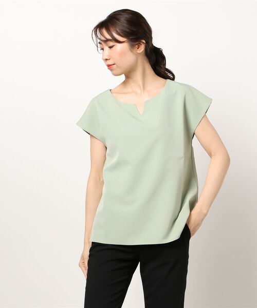 KOBE LETTUCE（コウベレタス）の「選べる4typeおうちで洗えるウォッシャブルTブラウス（シャツ/ブラウス・レディース・ブルー系その他2/ブルー系その他3/ホワイト系その他2/ブルー系その他4/ブルー系その他/ピンク系その他3/グリーン系その他3/グレー系その他2/ピンク系その他/オフホワイト/グリーン系その他2/ホワイト系その他/ピンク系その他2/ブラック系その他2/ライトグレー/ブラック/ブラック系その他/ブルー/ネイビー/グリーン系その他/グレー系その他/オレンジ系その他2/オレンジ系その他/オレンジ/ミント/ブラウン系その他/グリーン系その他5/ブルー系その他5/ブラウン系その他2/グリーン系その他4/ピンク/ブルー系その他7/モカ/ブルー系その他6/ピンク系その他4/ピンク系その他5/ホワイト系その他3/その他1/ピンク系その他6/ブラウン系その他3/その他/ブラック系その他3/グリーン系その他6・2/3/1/4）」の18枚目の写真