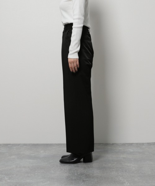 PAGEBOY（ページボーイ）の「ブライトサージスラックス(タックパンツ)（スラックス・レディース・ブラック/パープル/グレイッシュベージュ・SMALL/MEDIUM）」の11枚目の写真