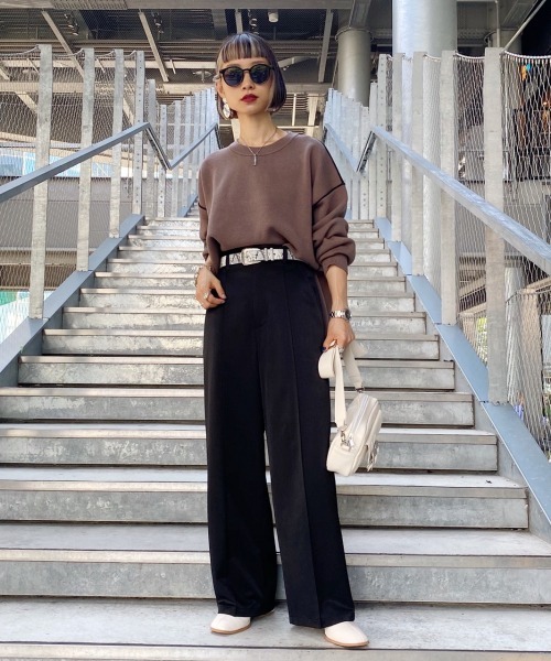 PAGEBOY（ページボーイ）の「ブライトサージスラックス(タックパンツ)（スラックス・レディース・ブラック/パープル/グレイッシュベージュ・SMALL/MEDIUM）」の6枚目の写真