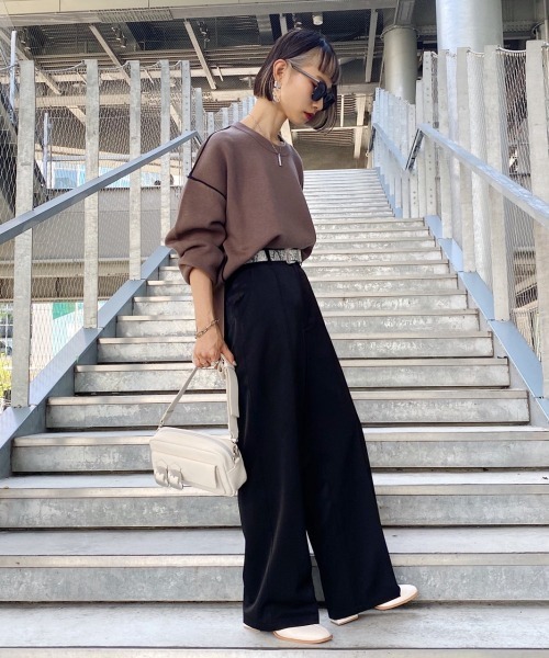 PAGEBOY（ページボーイ）の「ブライトサージスラックス(タックパンツ)（スラックス・レディース・ブラック/パープル/グレイッシュベージュ・SMALL/MEDIUM）」の7枚目の写真