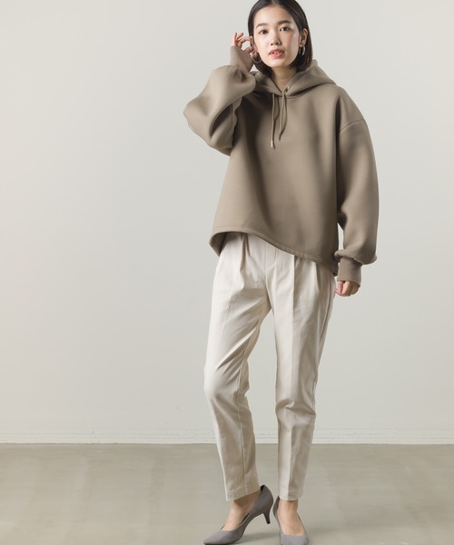 OMNES（オムネス）の「スポンジポンチプルオーバーパーカー（パーカー・レディース・ベージュ/ネイビー/モカ・FREE）」の14枚目の写真