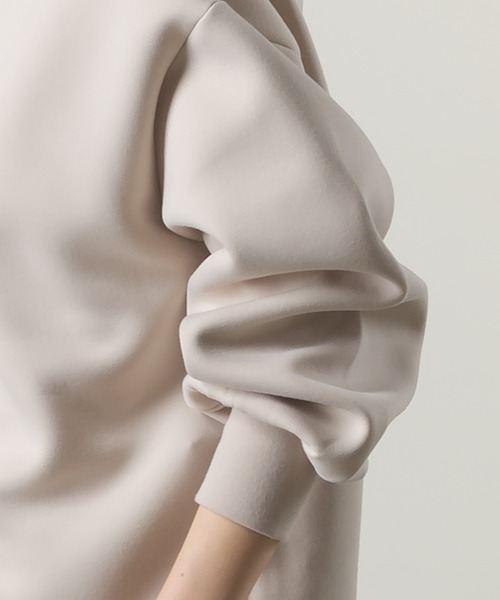 OMNES（オムネス）の「スポンジポンチプルオーバーパーカー（パーカー・レディース・ベージュ/ネイビー/モカ・FREE）」の8枚目の写真