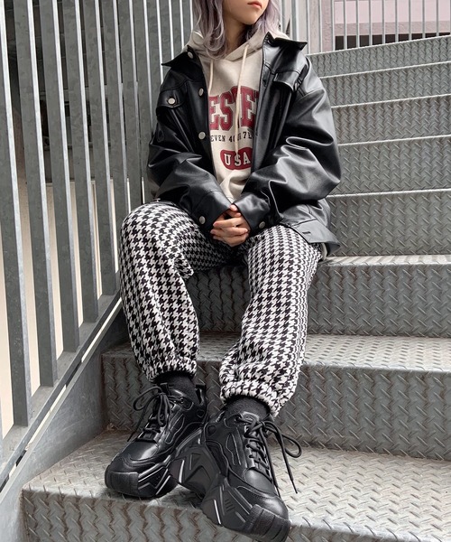 Figments（フィグメンツ）の「フューチャリスティックスニーカー（スニーカー・レディース・ブラック/ホワイト・MEDIUM/SMALL）」の4枚目の写真