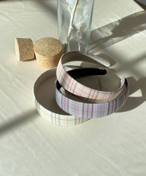 by muni:r(バイ ムニール)の「かわいいチェックパターンのファブリックカチューシャ(カチューシャ・レディース・ベージュ/パープル/ピンク・ONE SIZE)」の9枚目の写真