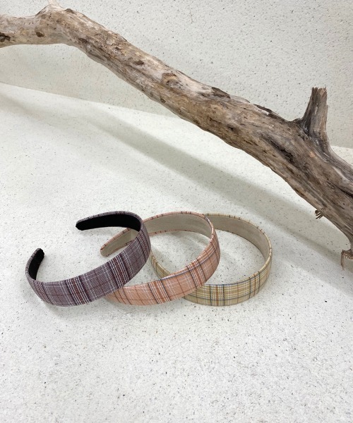 by muni:r(バイ ムニール)の「かわいいチェックパターンのファブリックカチューシャ(カチューシャ・レディース・ベージュ/パープル/ピンク・ONE SIZE)」の6枚目の写真