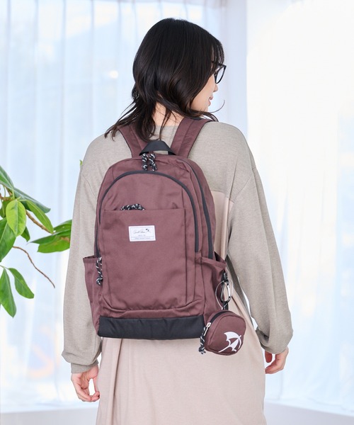 Arnold Palmer（アーノルドパーマー）の「10ポケットリュック レギュラーサイズ（バックパック/リュック・レディース・ブラック/ベージュ/カーキ/ネイビー/レッド/ワイン/グリーン/オフホワイト/ブラウン・F）」の3枚目の写真