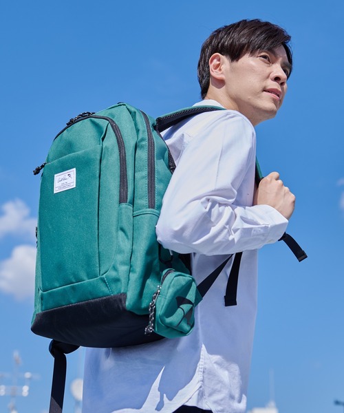 Arnold Palmer（アーノルドパーマー）の「10ポケットリュック レギュラーサイズ（バックパック/リュック・レディース・ブラック/ベージュ/カーキ/ネイビー/レッド/ワイン/グリーン/オフホワイト/ブラウン・F）」の6枚目の写真