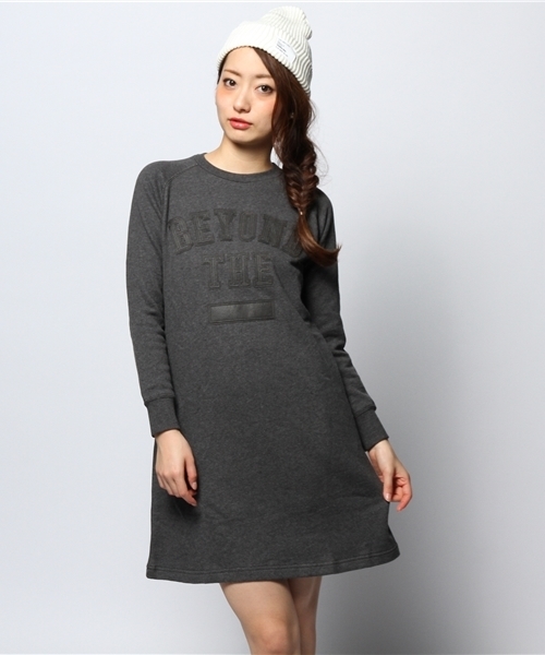 ROSE BUD(ローズバッド)の「【mina掲載】LCTO-14213 BEYOND THE FELT PATCH MINI DRESS(ワンピース・レディース・チャコール/ネイビー・ONE SIZE)」の2枚目の写真