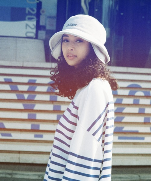 【極美品】HOLIDAY✳︎ラッセルボーダービッグトップス HOLIDAY（ホリデイ）の「RUSSELL BORDER BIG TOPS ラッセルボーダー