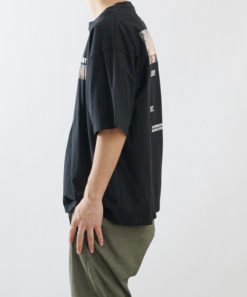 COLONY 2139（コロニートゥーワンスリーナイン）の「2139 Tシャツ/ビッグシルエット・PHOTO Tシャツ(ユニセックス可)（Tシャツ/カットソー・メンズ・ホワイト/ブラック/ホワイト系その他/ブラック系その他・MEDIUM/LARGE）」の16枚目の写真