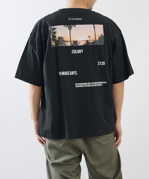 COLONY 2139（コロニートゥーワンスリーナイン）の「2139 Tシャツ/ビッグシルエット・PHOTO Tシャツ(ユニセックス可)（Tシャツ/カットソー・メンズ・ホワイト/ブラック/ホワイト系その他/ブラック系その他・MEDIUM/LARGE）」の17枚目の写真