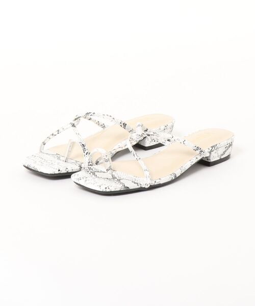 GeeRA（ジーラ）の「サムストラップクロスラインサンダル（サンダル・レディース・スモークピンク/アイボリー/ブラック/パイソン/グリーン・X-LARGE/SMALL/LARGE/MEDIUM）」の5枚目の写真