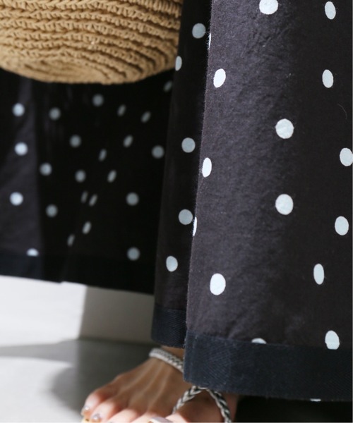 La TOTALITE（ラトータリテ）の「《追加》ドットフリルスリーブVネックワンピース【手洗い可能◆（ワンピース・レディース・ブラック/ベージュ・38/36）」の22枚目の写真